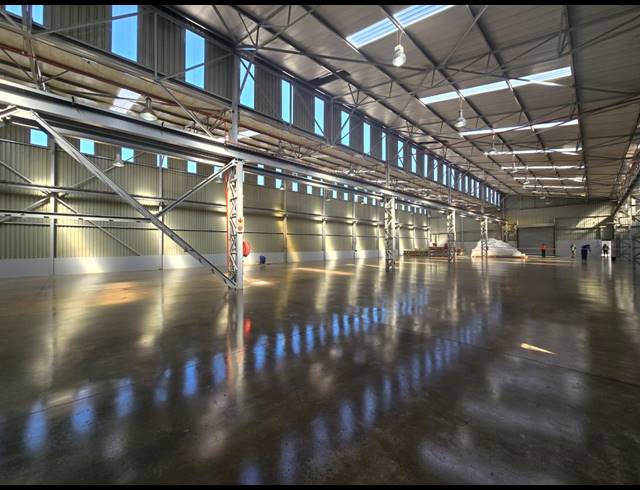 3,442M² WAREHOUSE TO LET IN DENVER